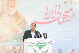 ایلام در خط مقدم دفاع و علم است/ تکریم خانواده‌های...