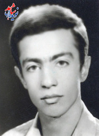 شهيد محمد گيتي فروز
متولد :29/5/1339
شهادت : 15/2/1361 فکه
احترام گذاشتن به شعائر اسلام ، چون نماز جمعه، شرکت در راهپيمائي ها، مخالفت عملي با ضد انقلاب وهمراهي با حزب الله واحترام گذاشتن به مراجع واولياء دين از مهم ترين وظائف ما مي باشد.