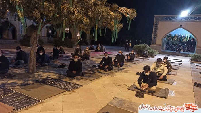 سوگواری در جوار گلزار شهدای خرمدره