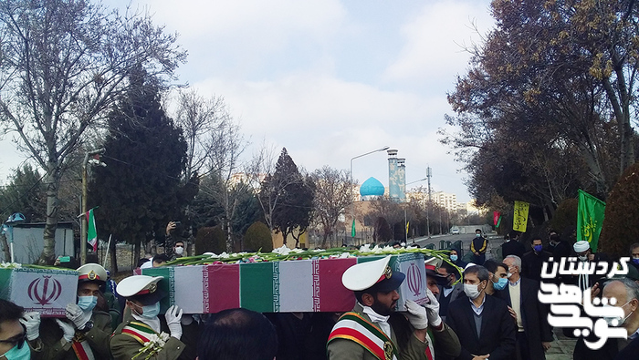 تشییع و تدفین پیکر مطهر ۲ شهید گمنام در دانشگاه فرهنگیان کردستان