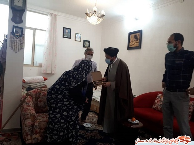 دیدار با مادر گرامی شهید والامقام نادر ناظری در سالروز وفات حضرت امالبنین (س)- گرمسار، هشتم بهمن ۱۳۹۹