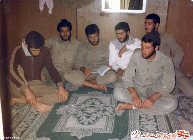 از چپ: محسن فدایی - صادق تمبرچی - محمد پولادوند - علی حمزه لوئیان - شهید عباس رحیمی - شهید جعفر انصاری