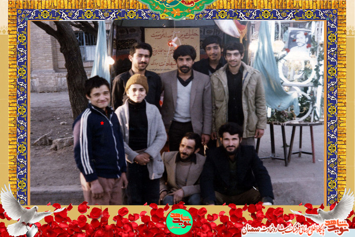 نفر اول از چپ شهید علی اختری
