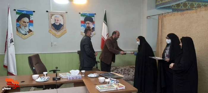 نشست بصیرتی با همسران و دختران ایثارگر شهرستان سمنان - چهاردهم دی‌ماه ۱۴۰۰ سالن اجتماعات بنیاد شهید و امور ایثارگران شهرستان سمنان