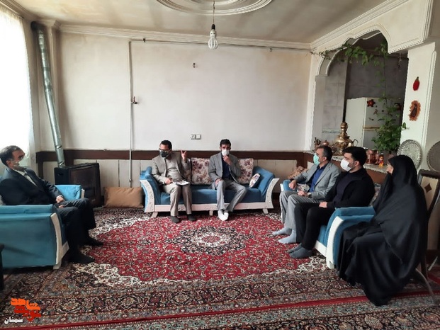 دیدار مدیرکل بنیاد شهید استان سمنان با جانباز گرانقدر ۲۵ درصد هژبر عرب - نوزدهم بهمن‌ماه ۱۴۰۰ مهدیشهر
