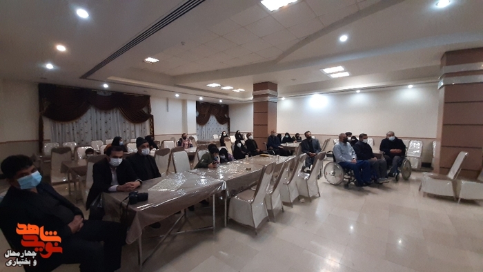 نشست صمیمی استاندار با جانبازان ویلچری