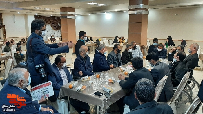 نشست صمیمی استاندار با جانبازان ویلچری