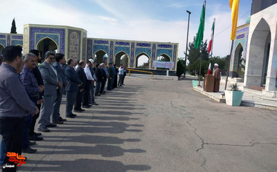 گلباران و عطرافشانی قبور مطهر شهدای شهرستان دامغان به مناسبت هفته کار و کارگر- هفتم اردیبهشت‌ماه ۱۴۰۲ گلزار شهدای فردوس رضا