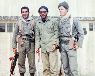 از چپ: شهید رحیم صالحی - شهید سید عباس سجادی - شهید محمد منصوری 
